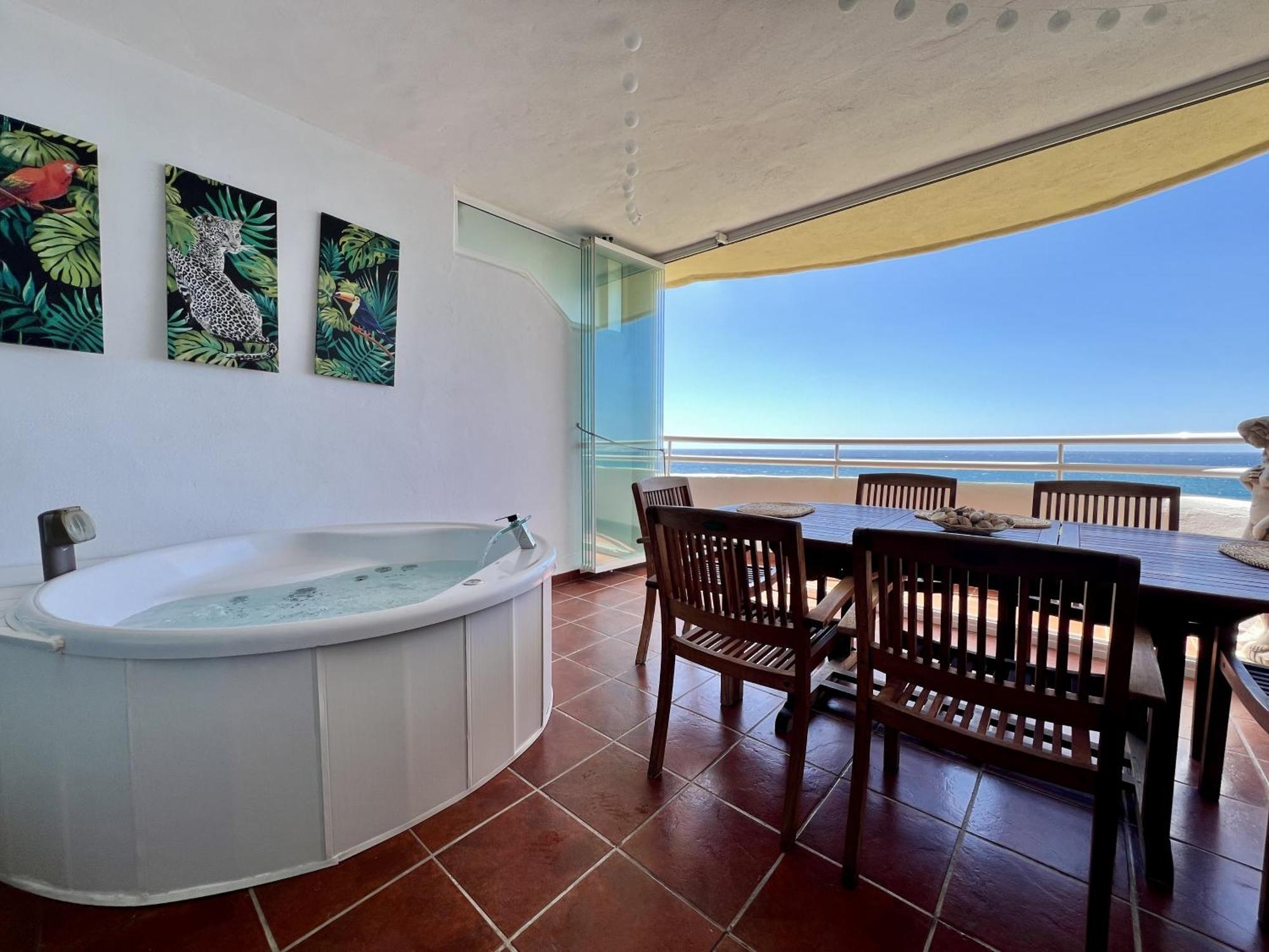 Costaquebrada By Beehive Vacances