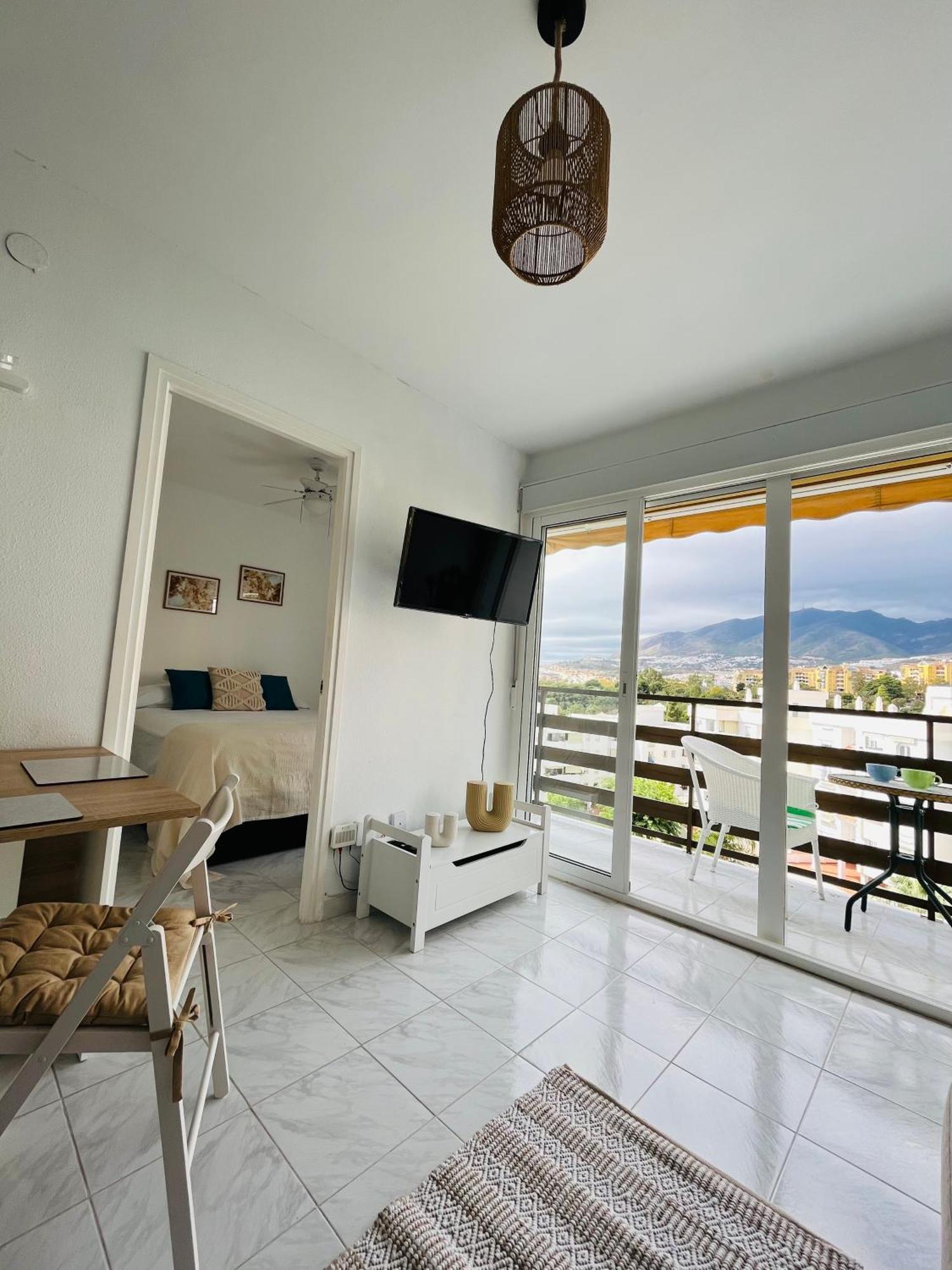 Apartment Beachside Sunshine Flat