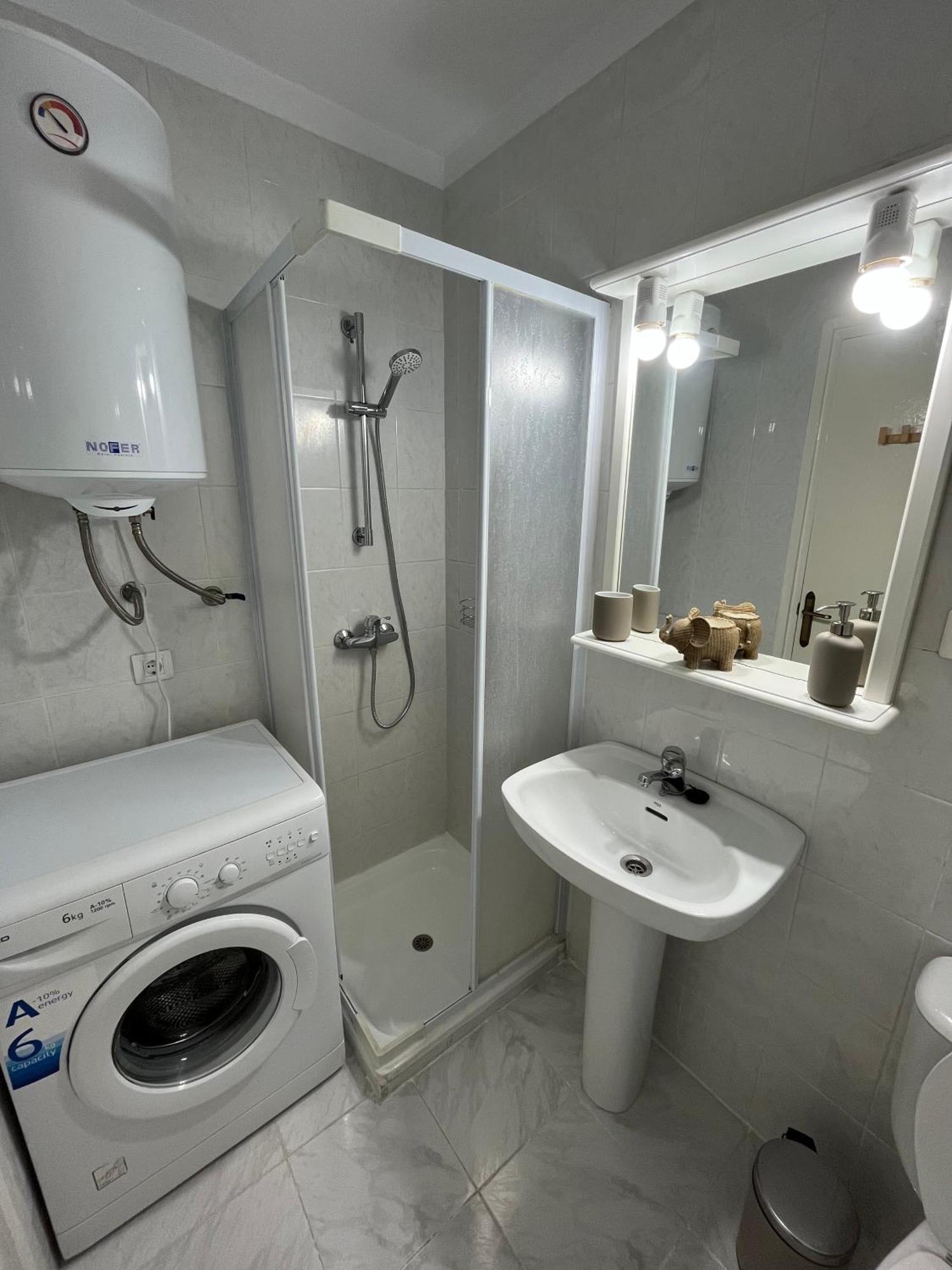 Beachside Sunshine Flat Apartment *