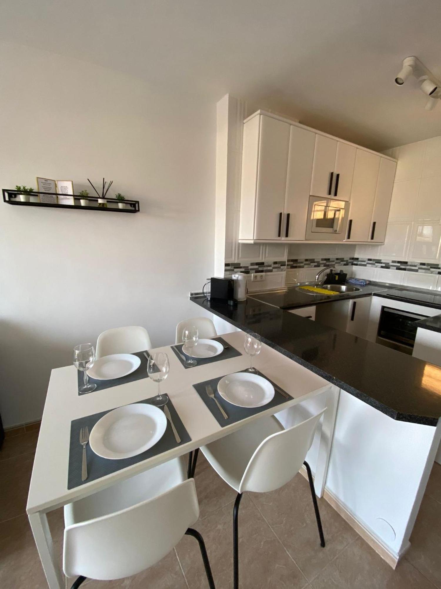 Con Espectacular Vista, Piscinas, Recep 24 Hs Benalmadena