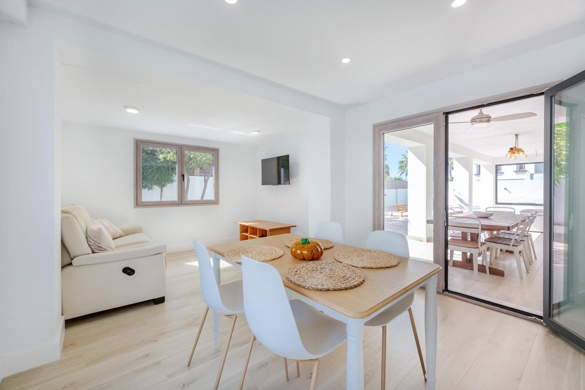 Villa Vb Jara - Luxury 5br With Pool