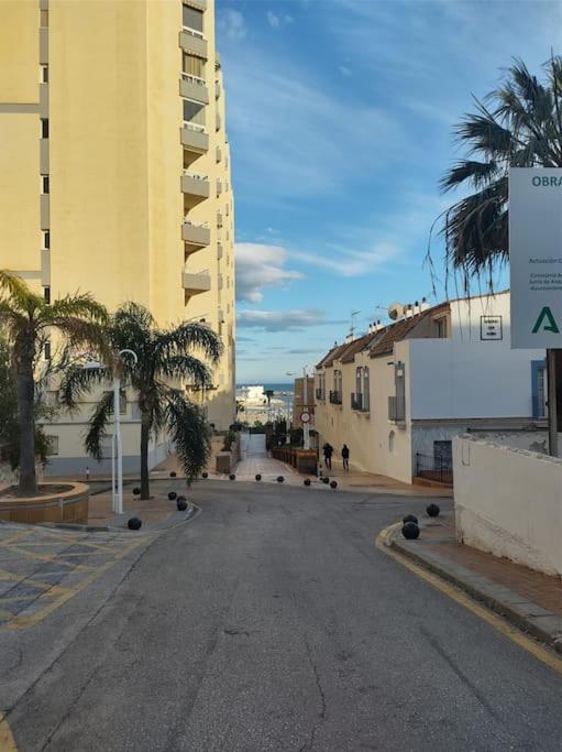 Puerto Marina-playa Malapesquera