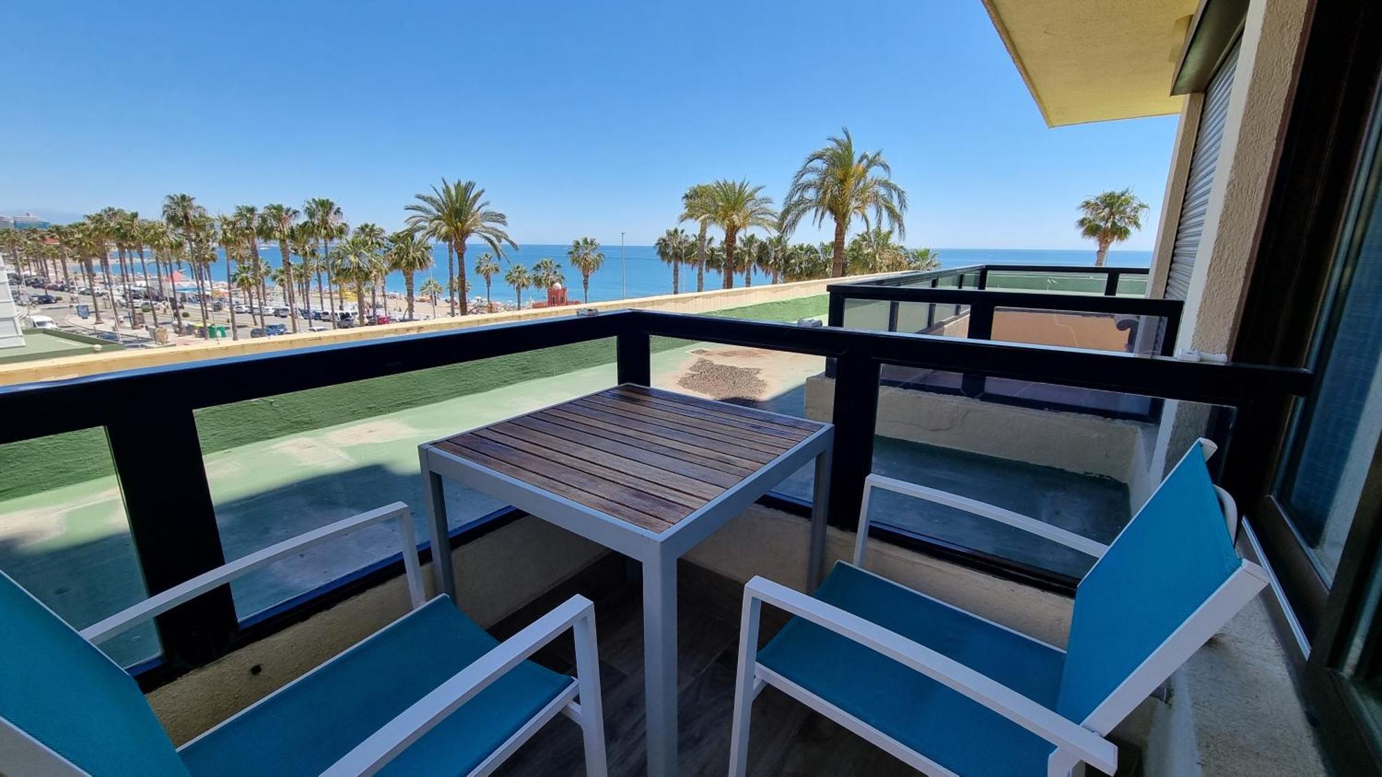 Blue Aloha Sea View Apartment