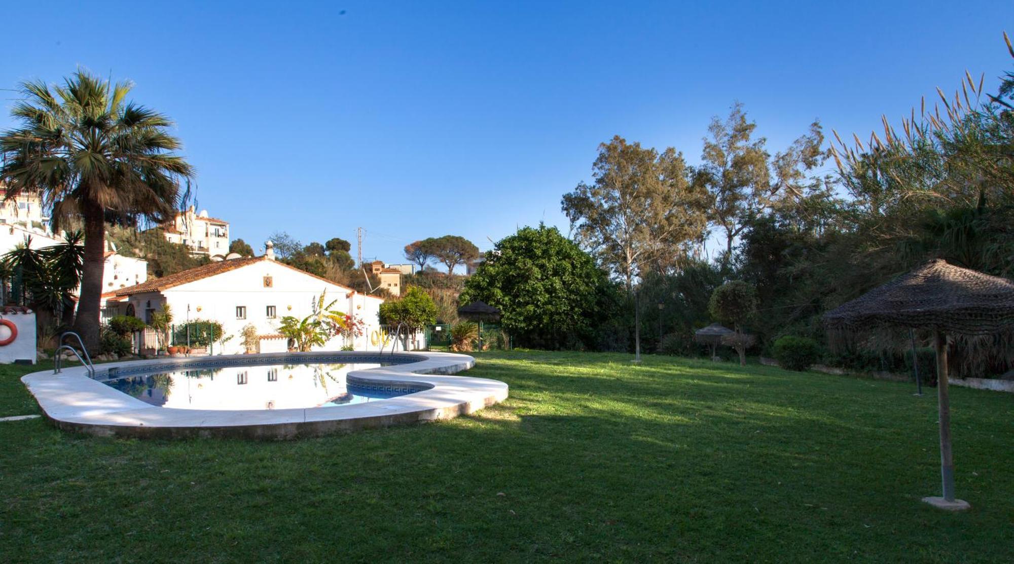 Agradable Adosado Con Piscina La Hidalga Holiday home