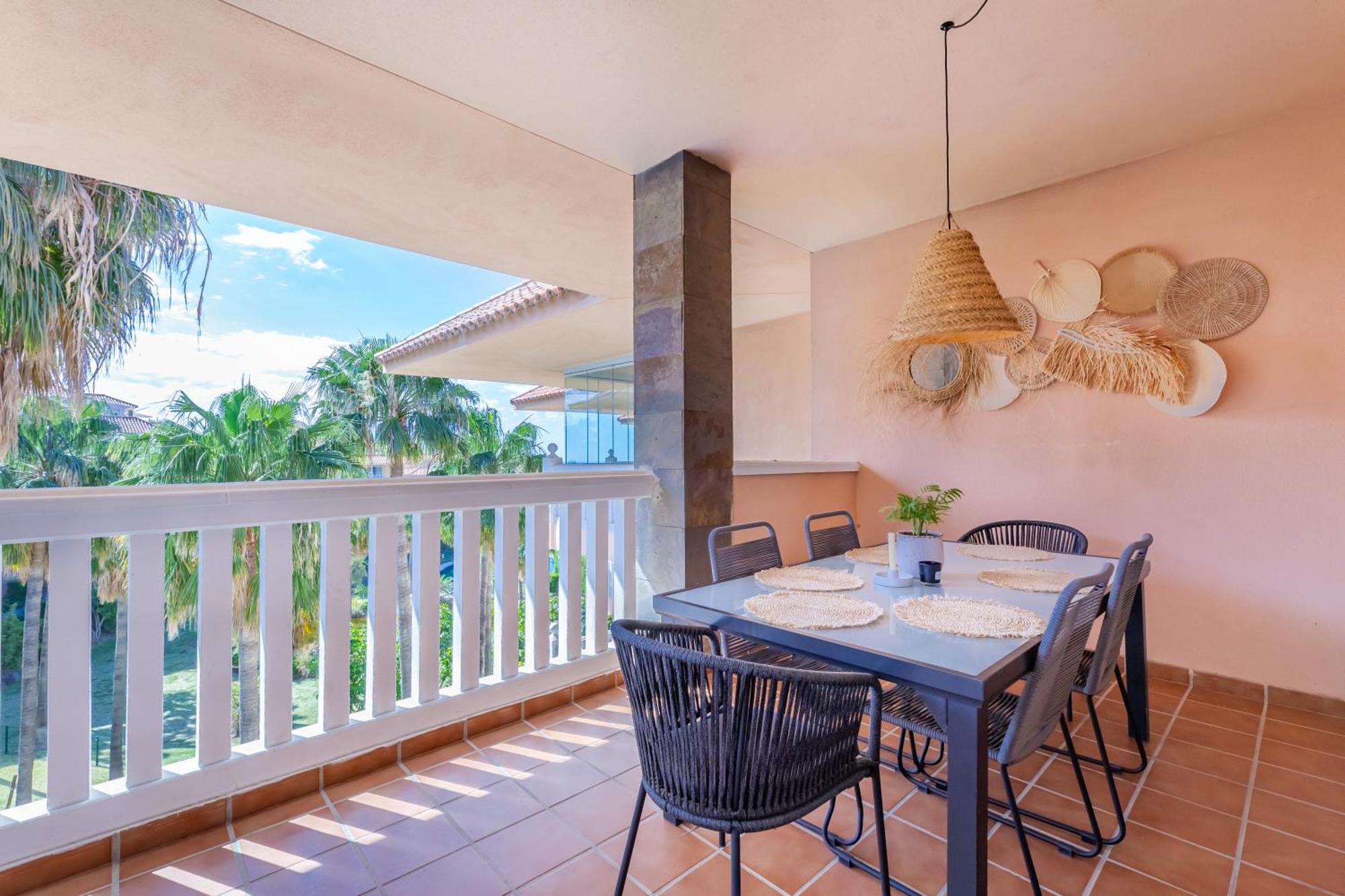 Reserva Del Higueron 3 Bedroom Lola Apartment