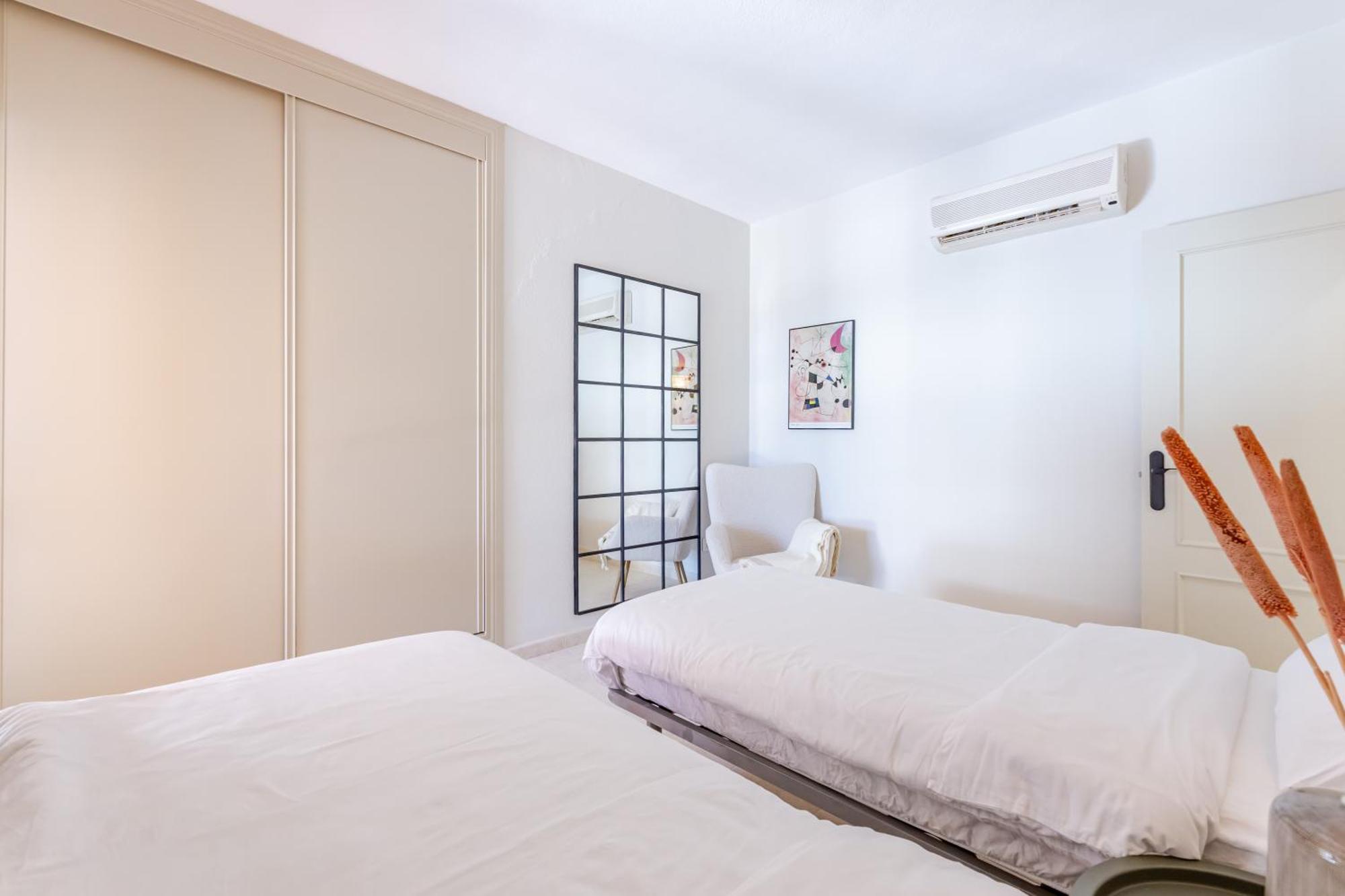 Apartment Reserva Del Higueron 3 Bedroom Lola *