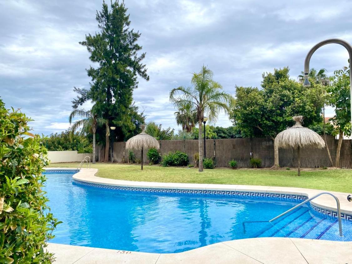 Residencial Mediterraneo Golf Two-bedroom Apartment Benalmadena