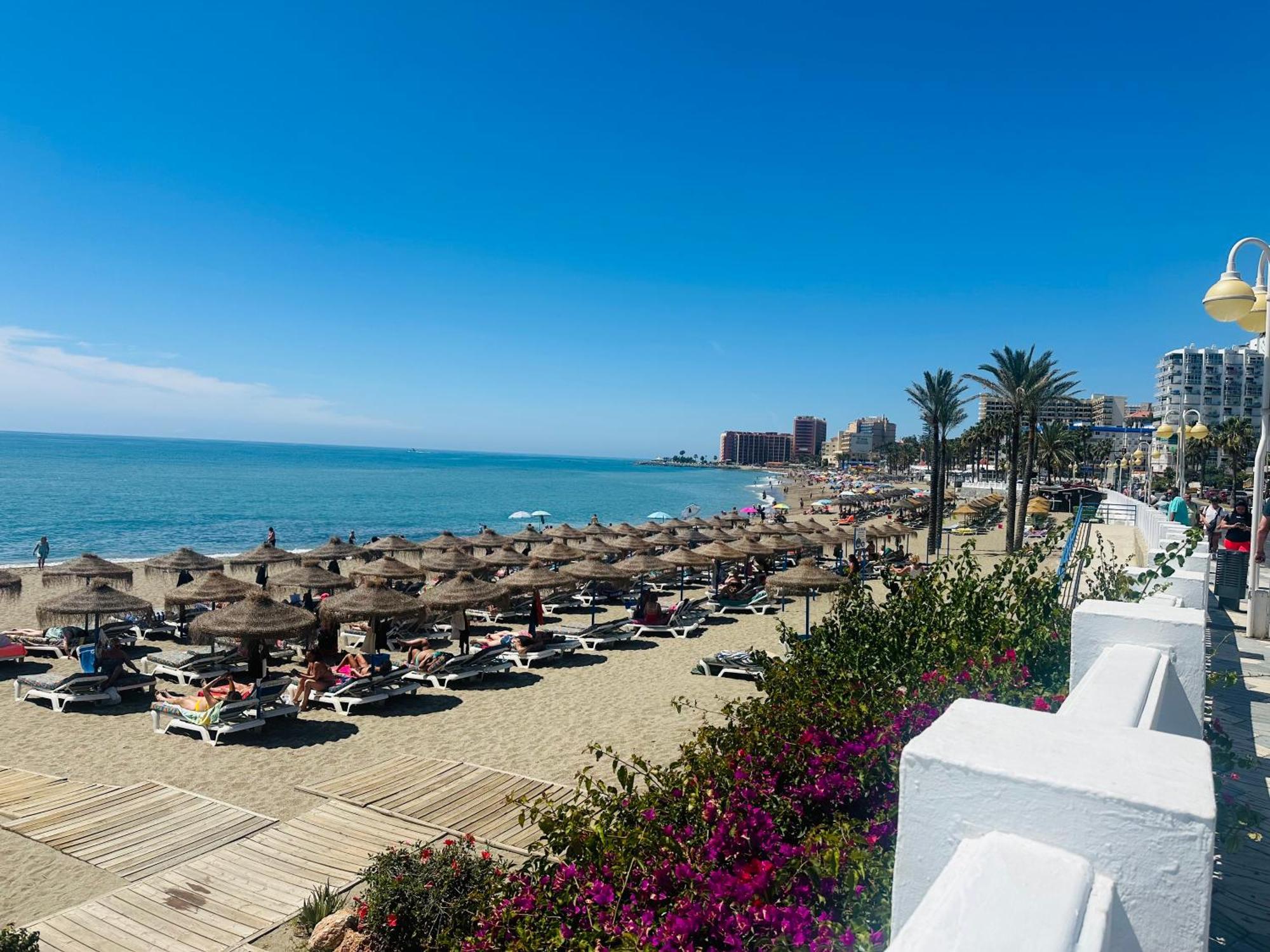 Luxury Beachfront In Costa Apartment *