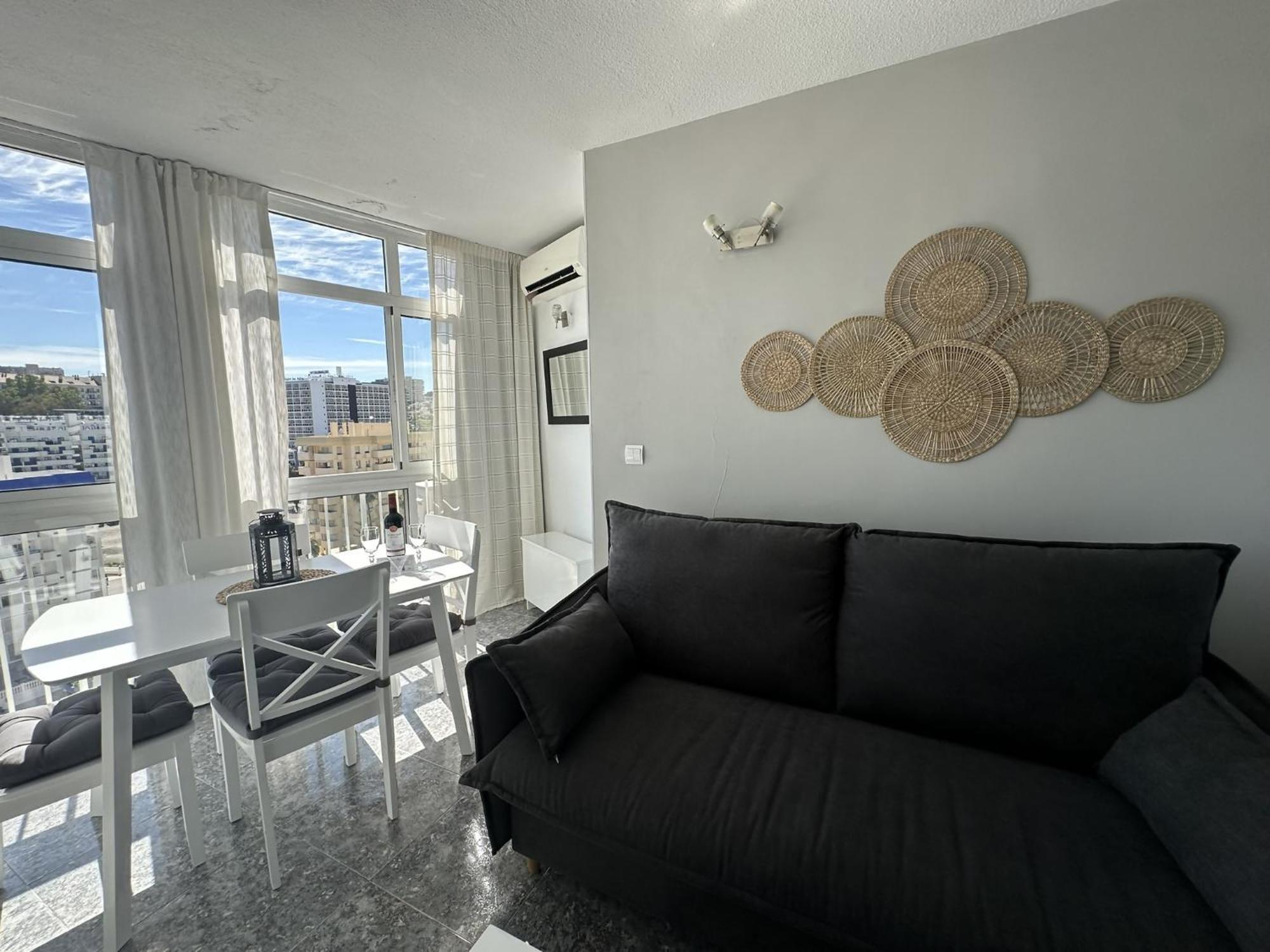 Apartment Apto Vistas Al Mar A 1 Min De La Playa Benalmaden *