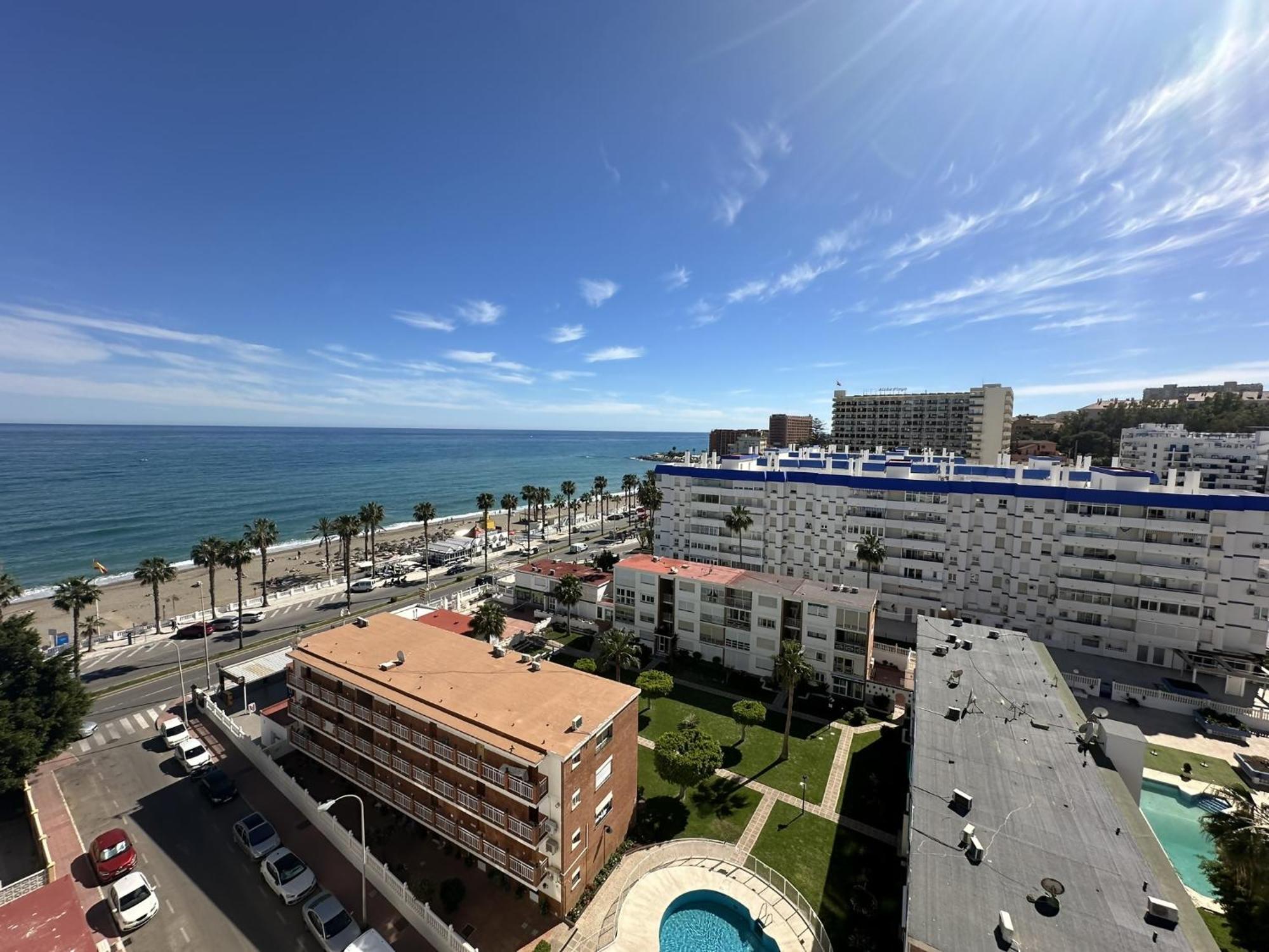 Apto Vistas Al Mar A 1 Min De La Playa Benalmaden Benalmadena