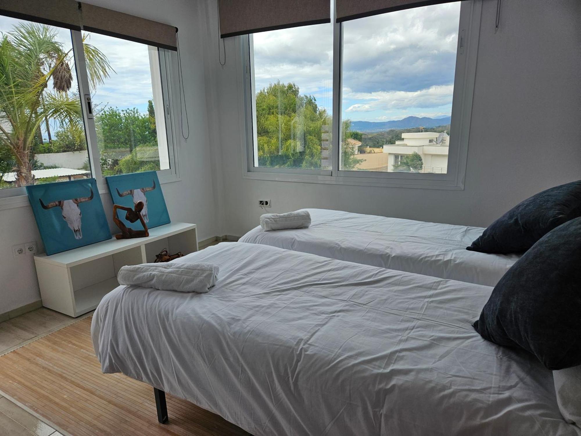 Apartment Malaga Sunshine - Buenavista - 5 Minute Drive To The - Stunning Sunset Benalmadena