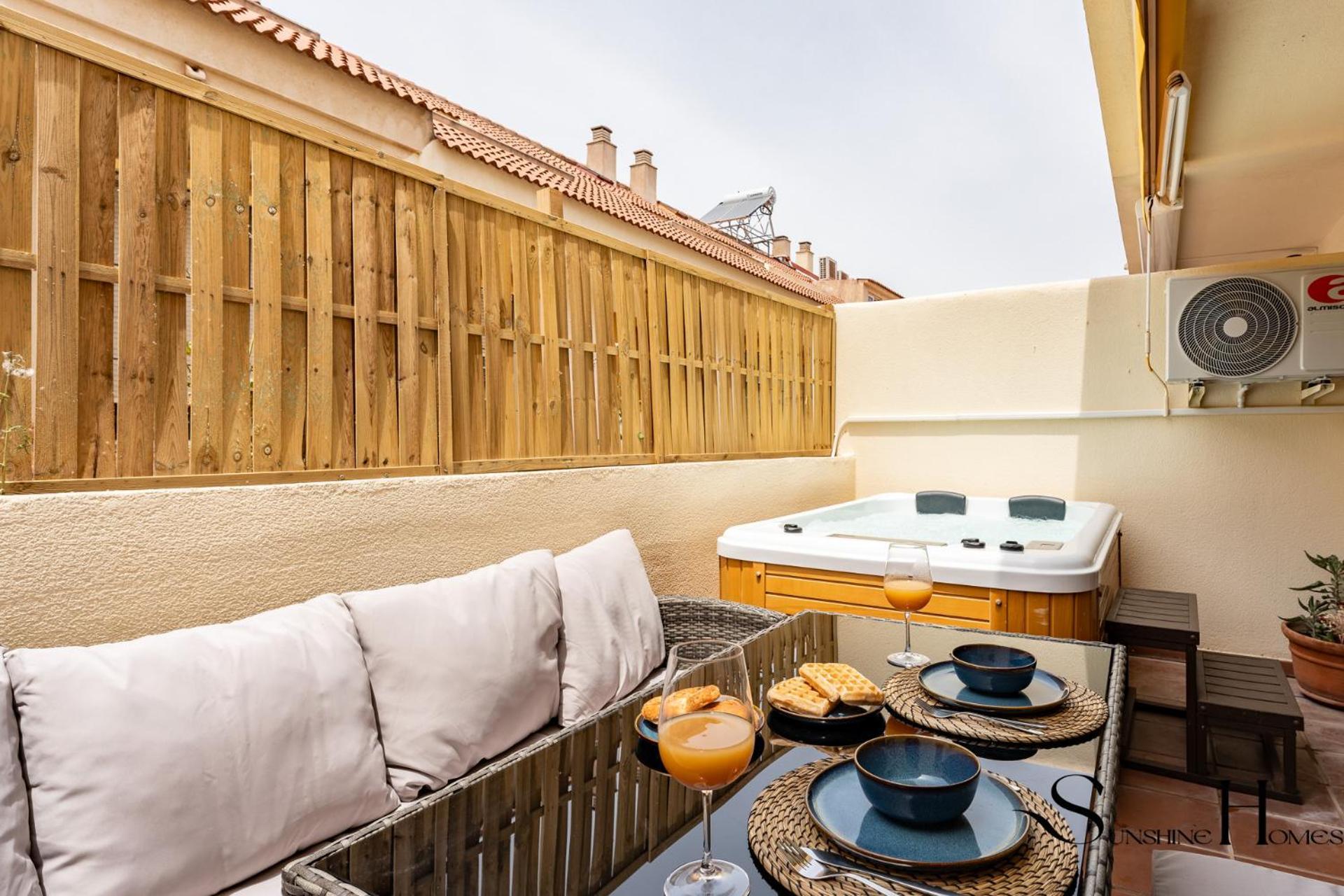 Townhouse With Jacuzzi,sea Views, Swimming Pool,garage Vakantiehuis Benalmádena