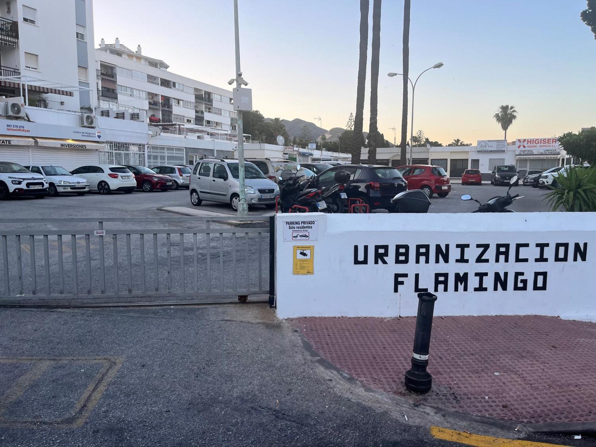 Mrv Al Lado De La Playa Con Parking Benalmádena