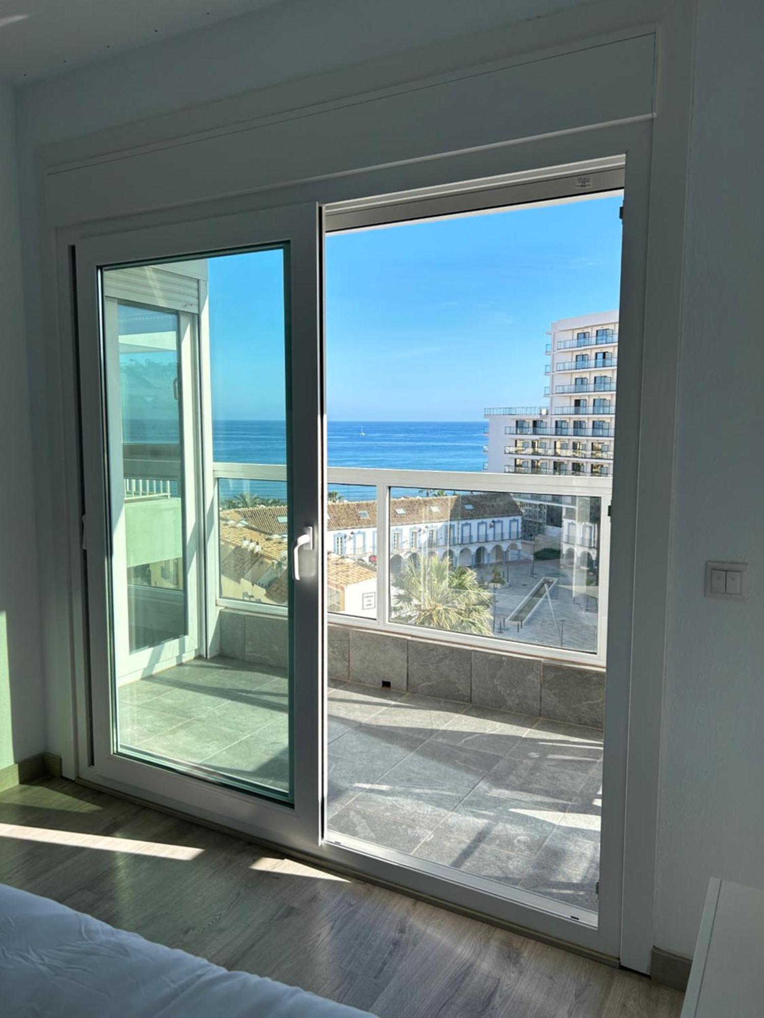 Appartement Diana - Terrace And Pool - 80m From The Benalmádena