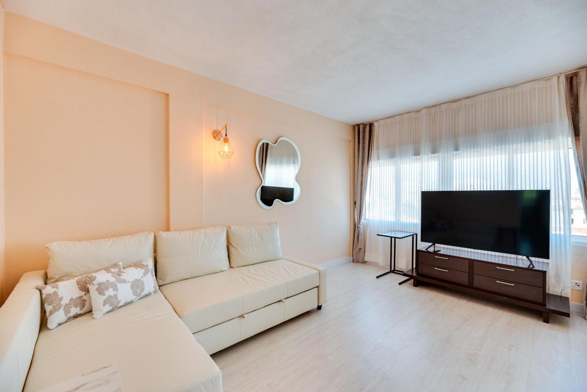 Flamingo 1 Bdr Beach 200 Meters Always Happy Appartement Benalmádena