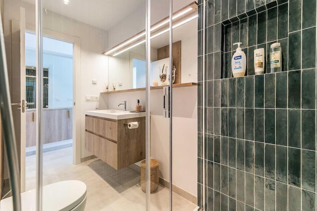112-stunning Beachfront In Apartment