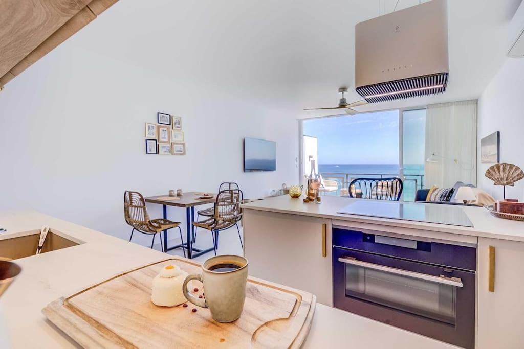 112-stunning Beachfront In Apartment *