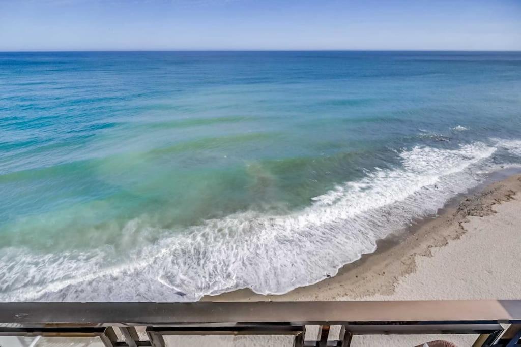 Apartment 112-stunning Beachfront In *