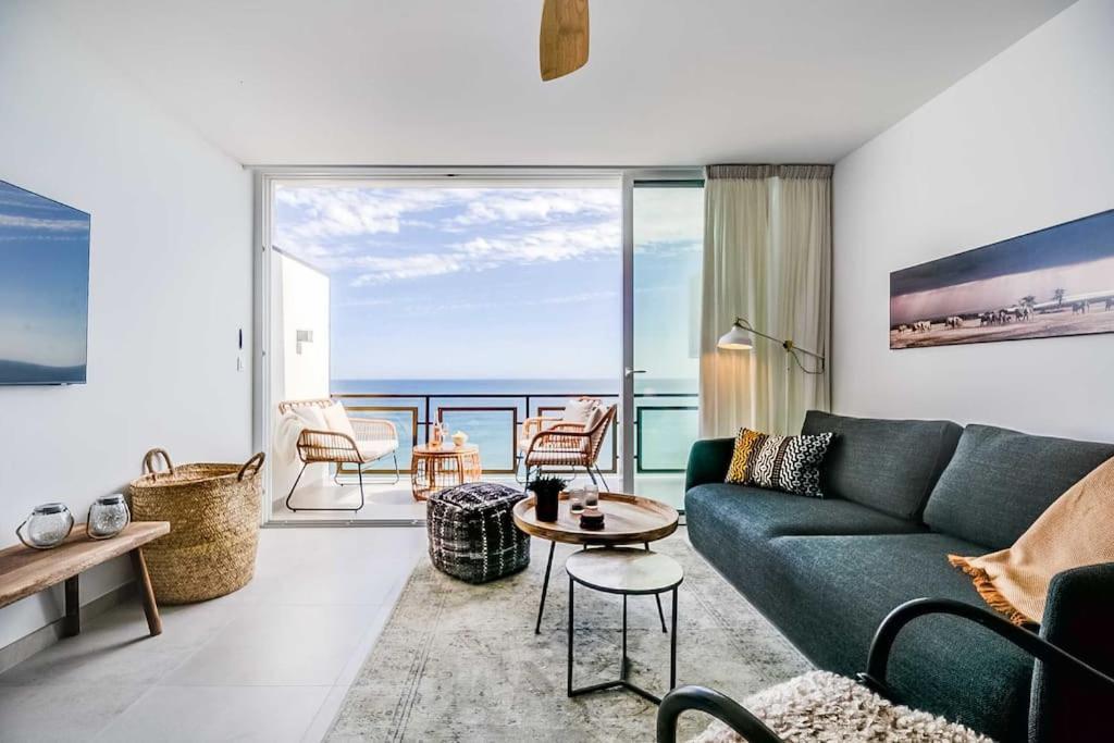 112-stunning Beachfront In Apartment