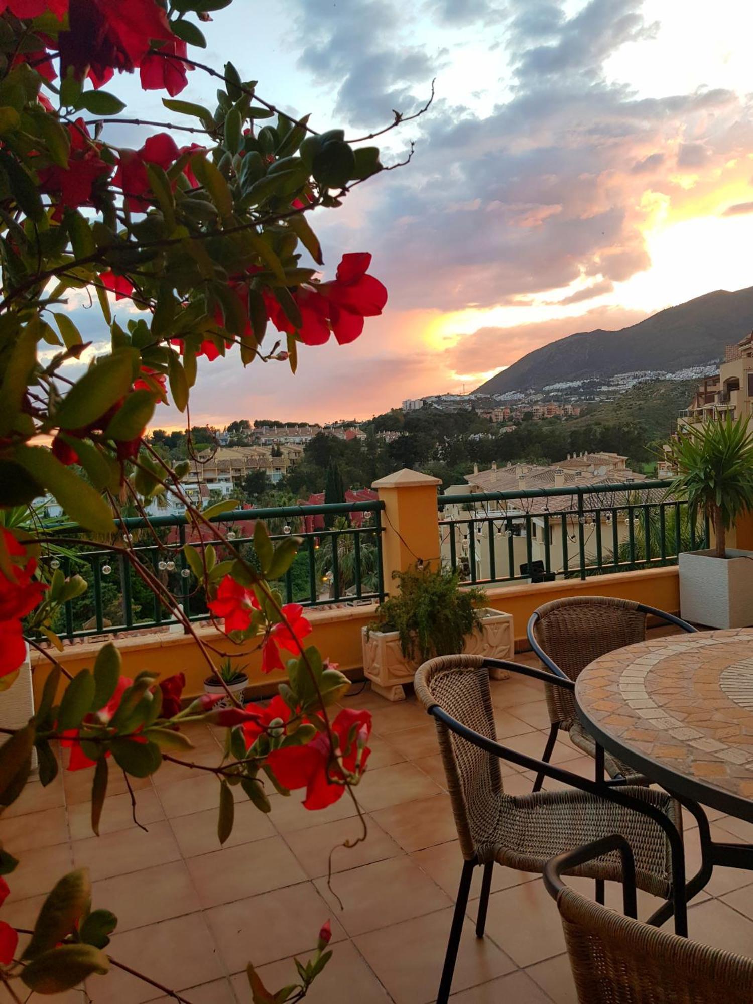 Terrace Of Paradise, 2 Bed 2 Bath, Parking, Pool