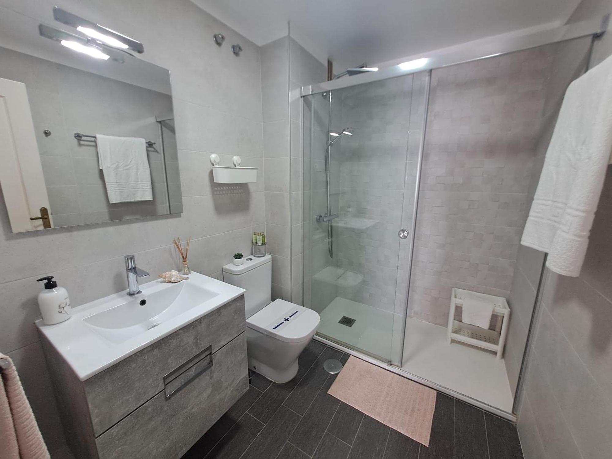 Vistas Costa,2 Hab ,piscinas , Garaje Appartement Benalmádena