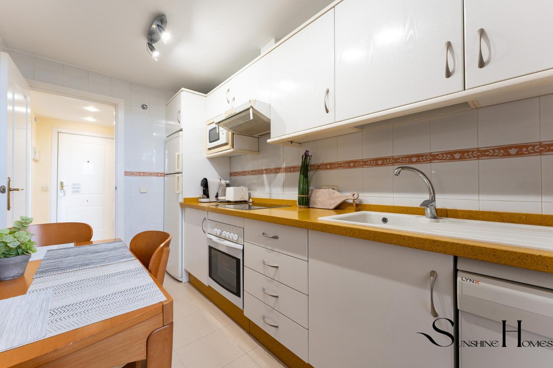 Terrace Of Paradise, 2 Bed 2 Bath, Parking, Pool