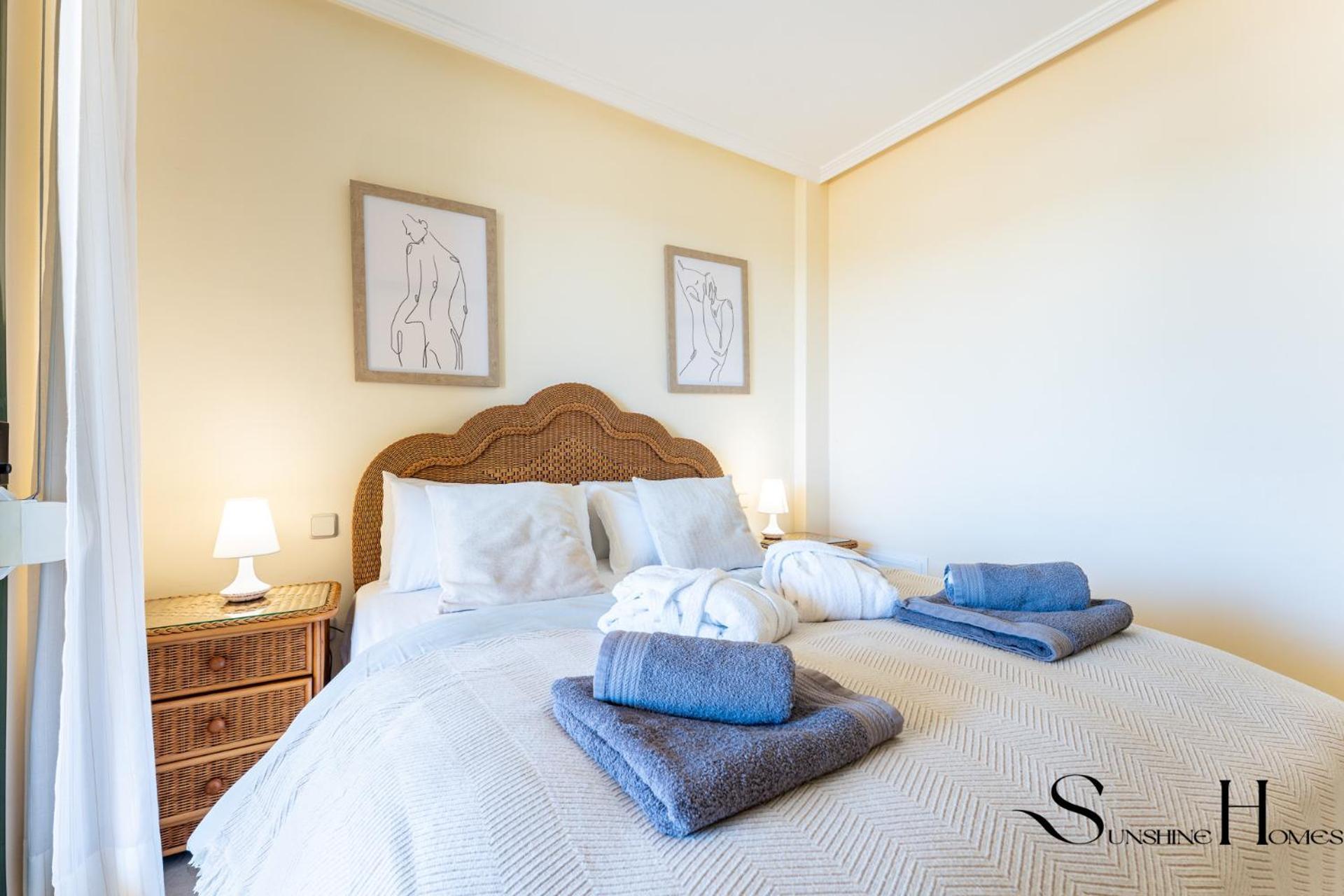 Terrace Of Paradise, 2 Bed 2 Bath, Parking, Pool