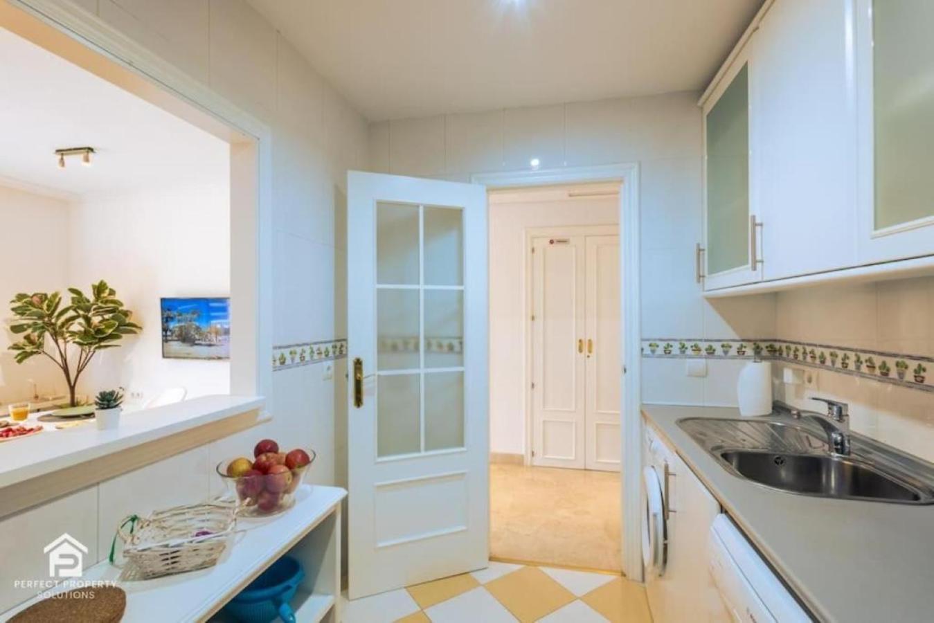 Stylish 2br With Big Terrace Near And Golf Apartment Benalmadena