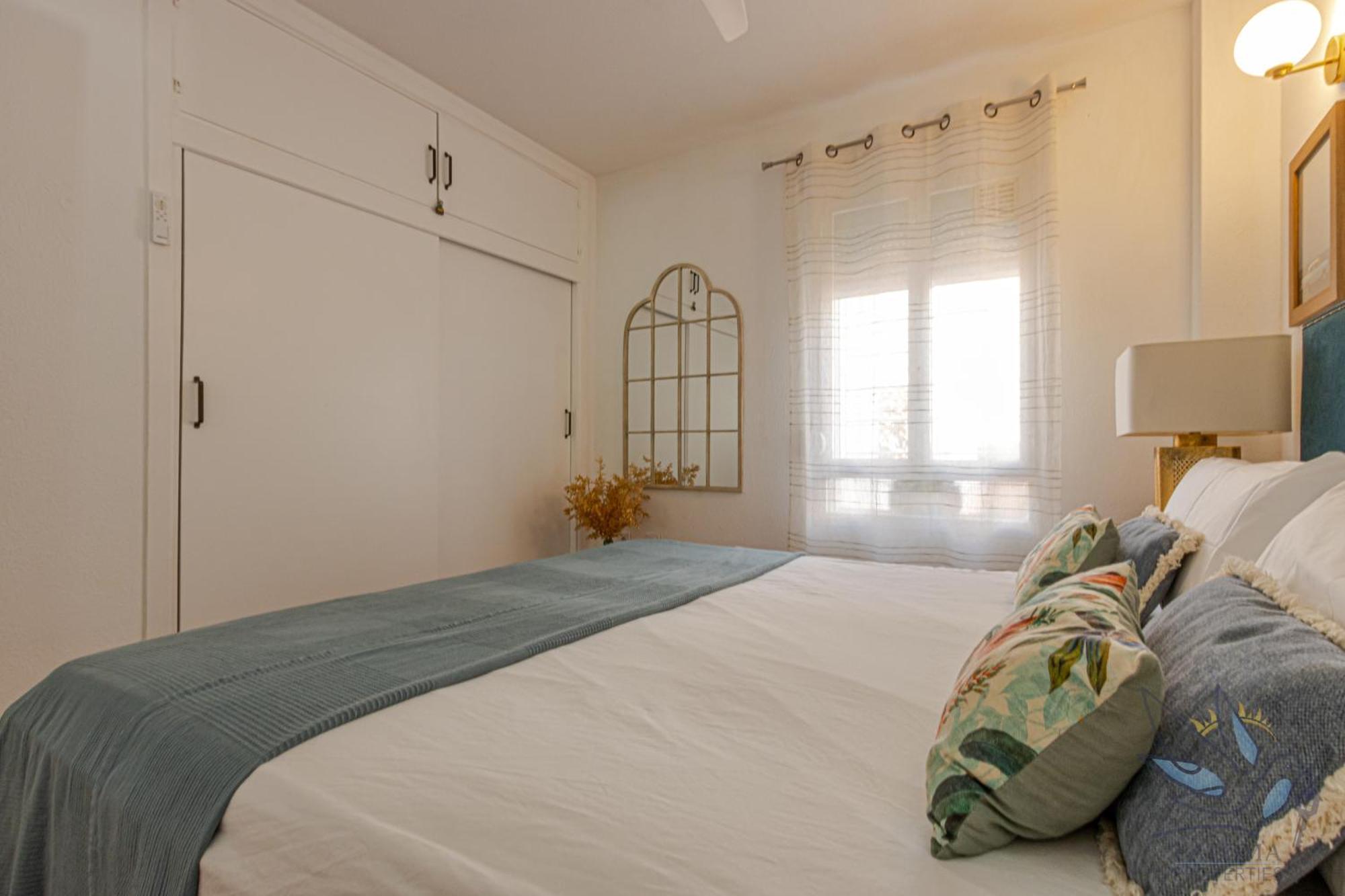 Apartment Benalgolf: Seaside With Private Bbq Backyard