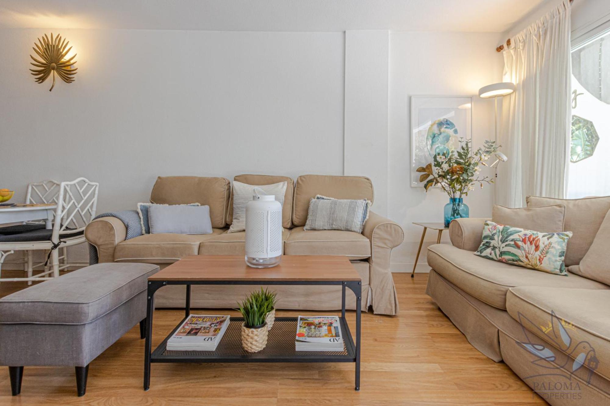 Benalgolf: Seaside With Private Bbq Backyard Apartment *
