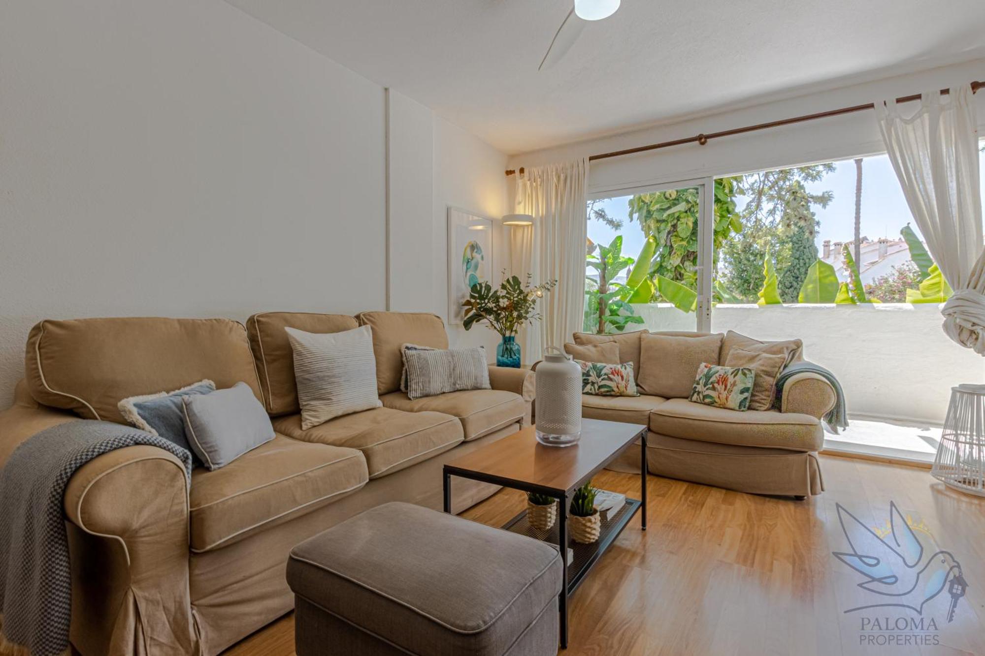 Benalgolf: Seaside With Private Bbq Backyard