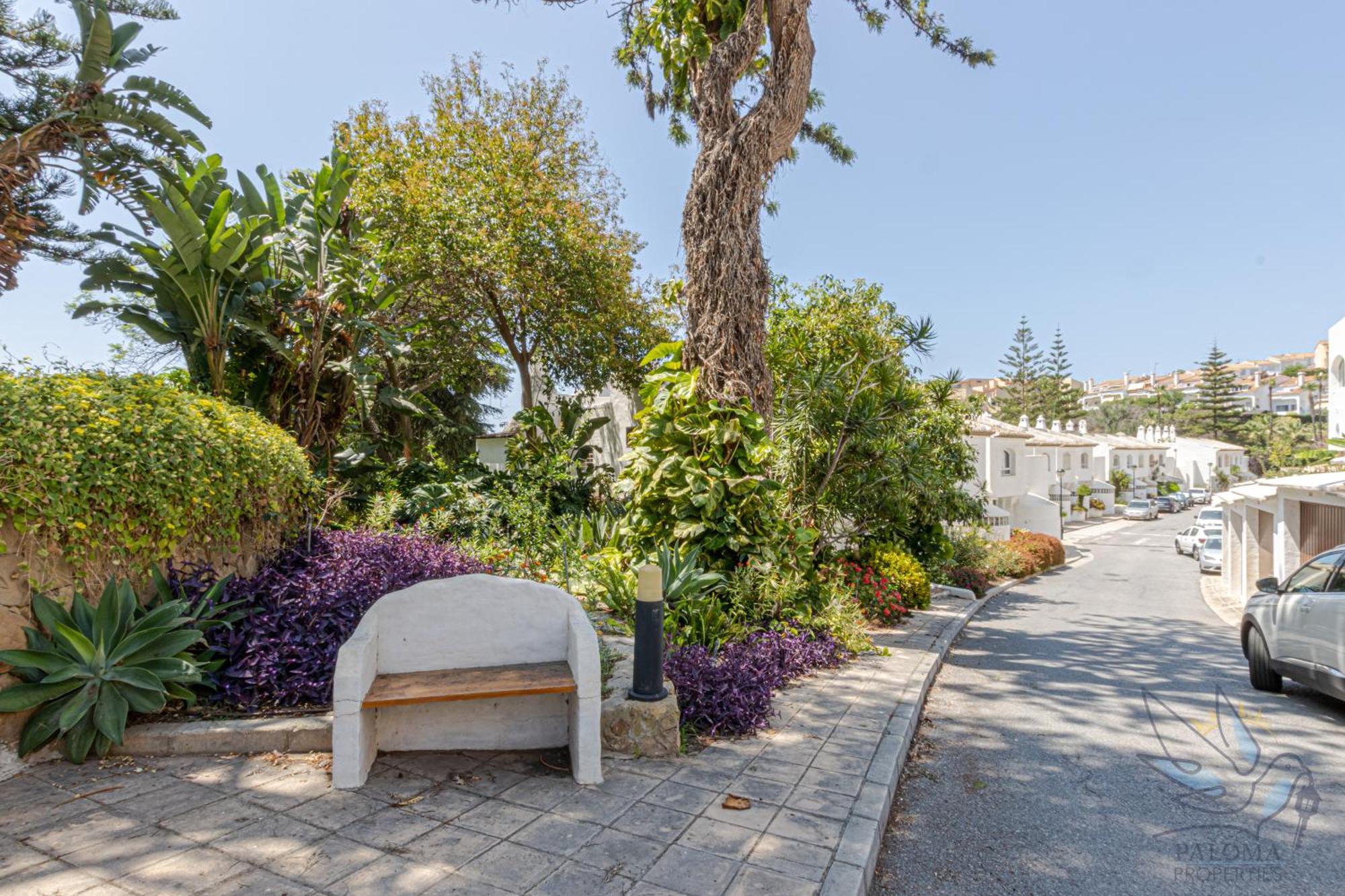 Benalgolf: Seaside With Private Bbq Backyard Benalmadena