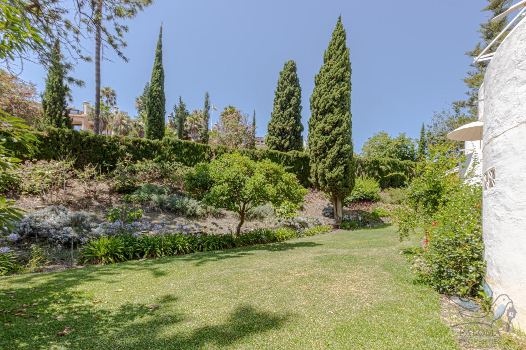 Benalgolf: Seaside With Private Bbq Backyard *