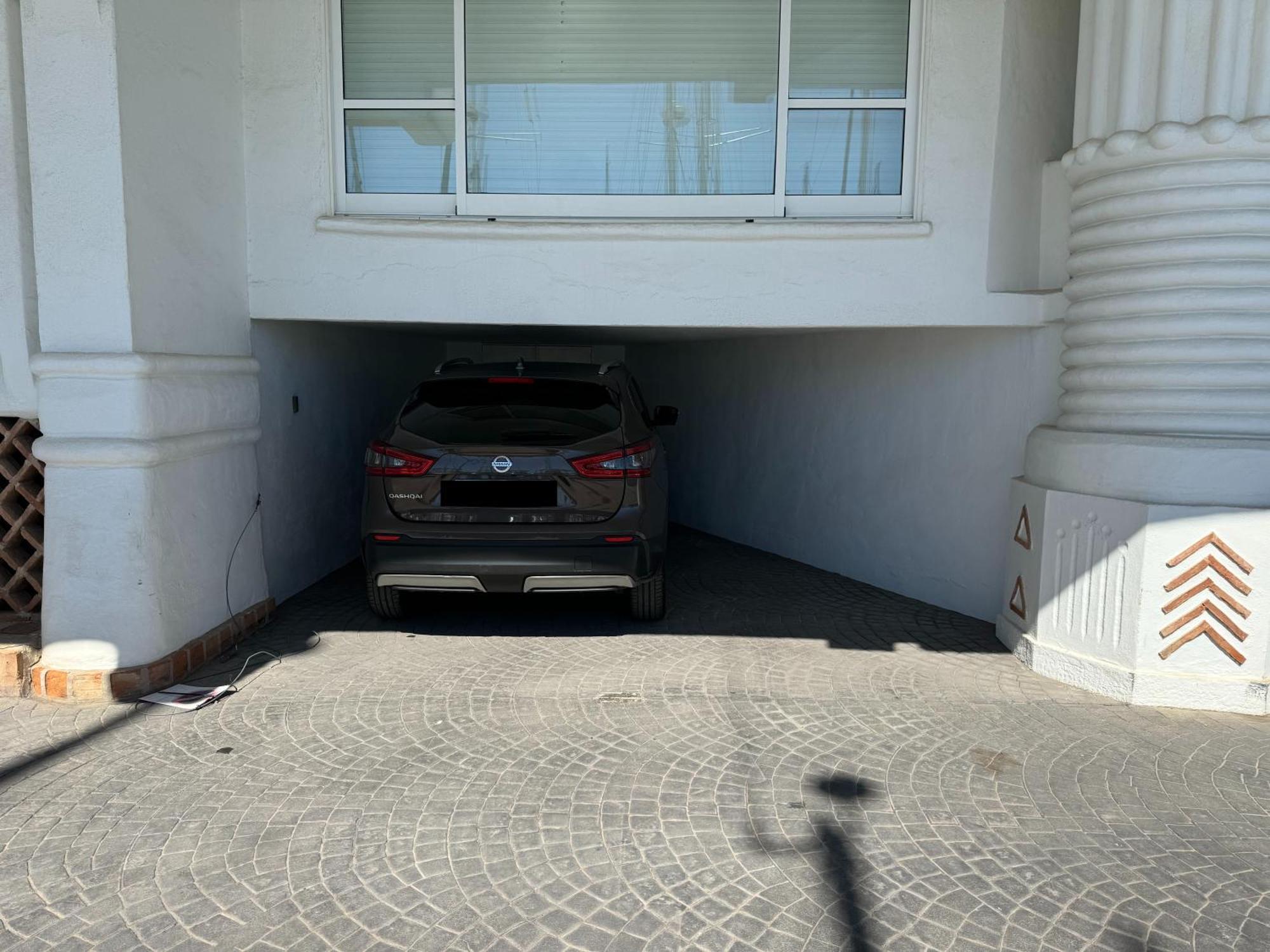 Apartamento En Puerto Marina Apartment *