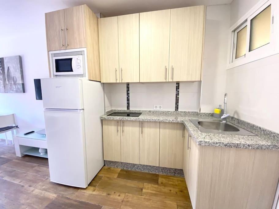 Apartment Style & Comfort In - Pool Available Seasonally