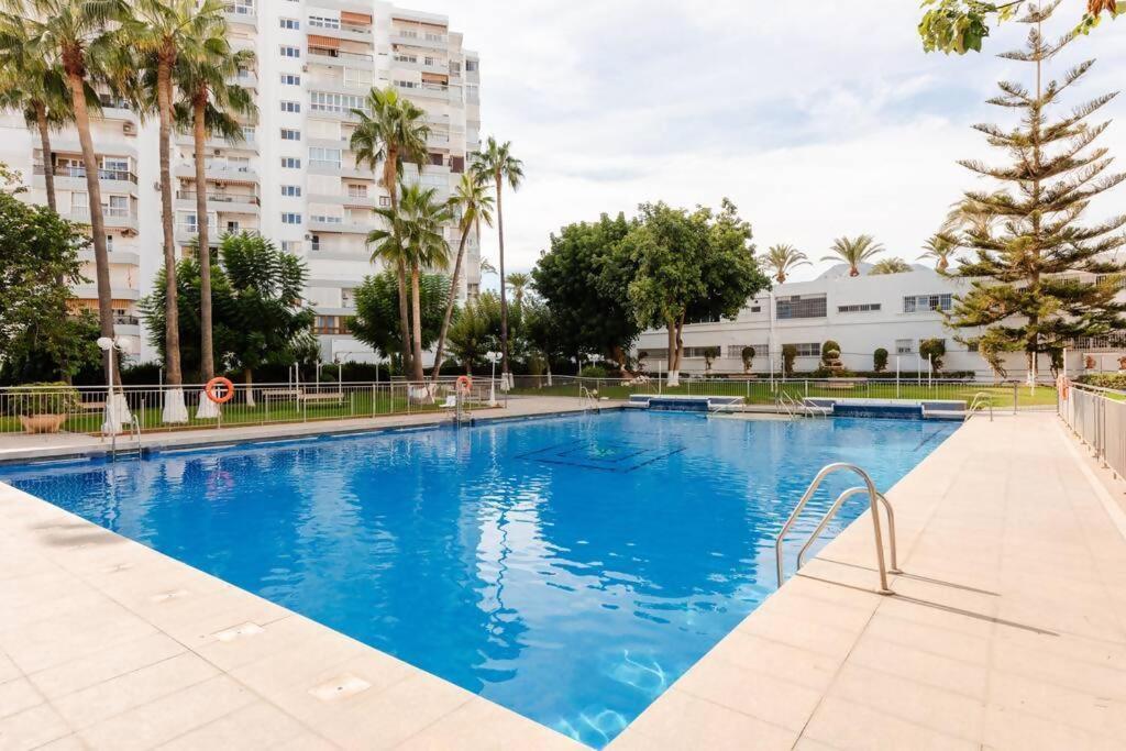 Appartement Amplio Con Vistas Al Mar Y Piscina En