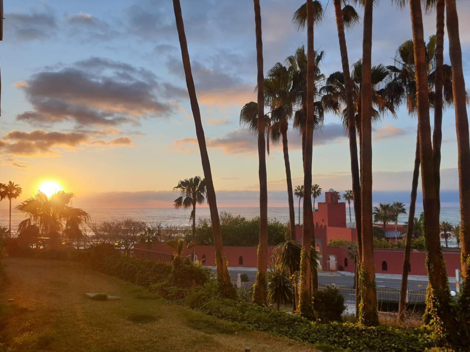 Apartment Holidays Sun Benalbeach