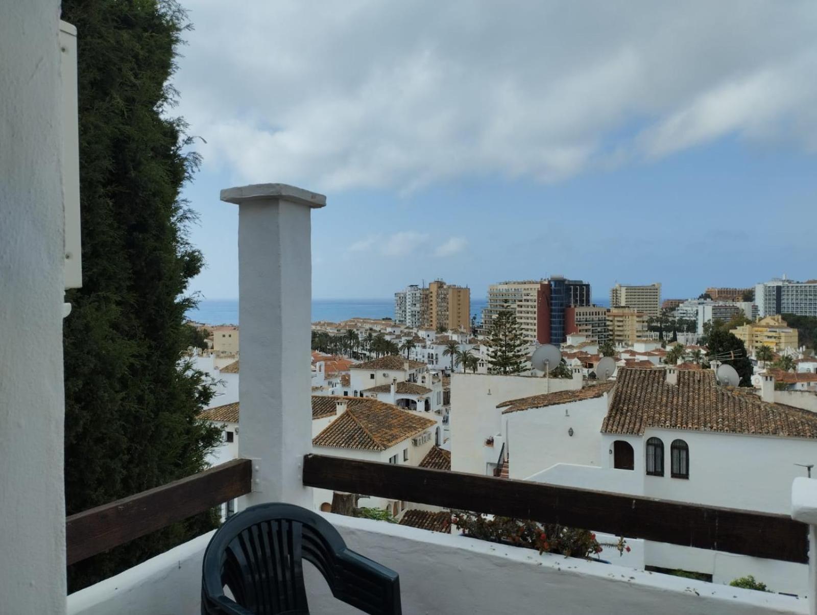 Aparthotel Pueblo Evita Hill 3*