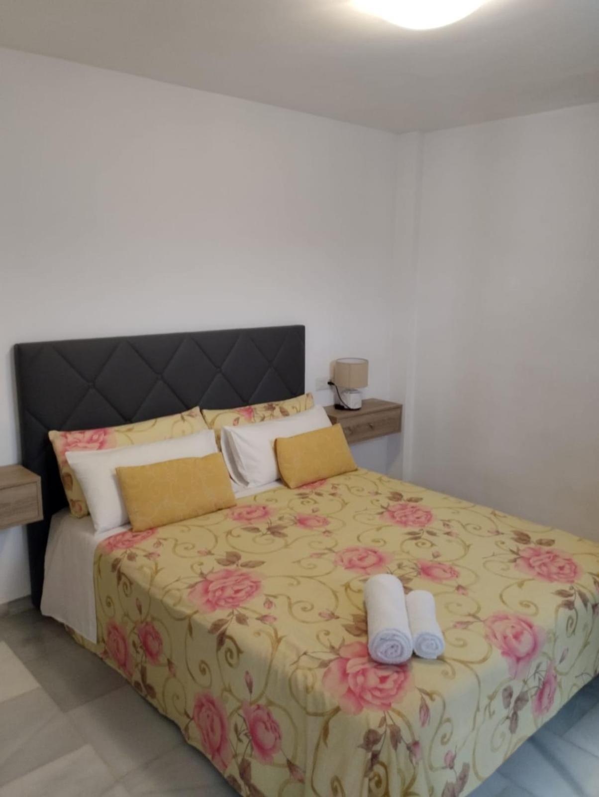 Aparthotel Pueblo Evita Hill 3*