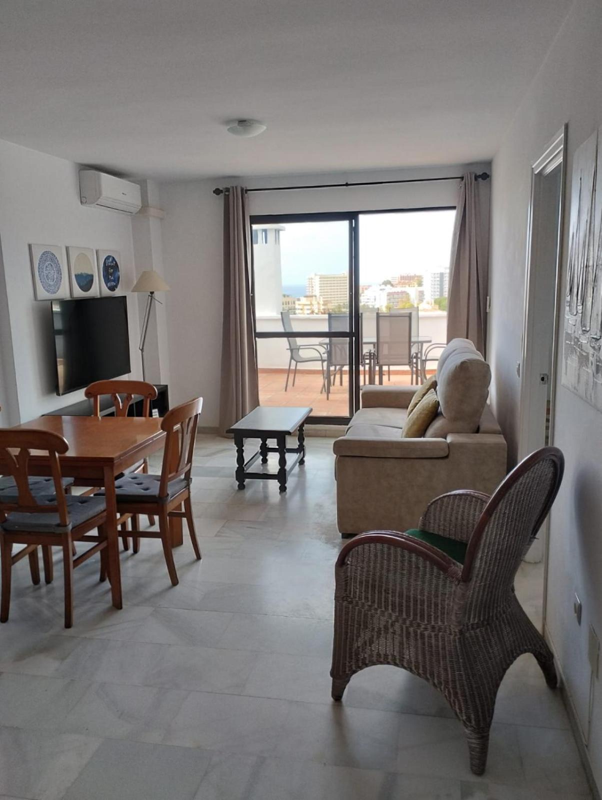 Pueblo Evita Hill Aparthotel