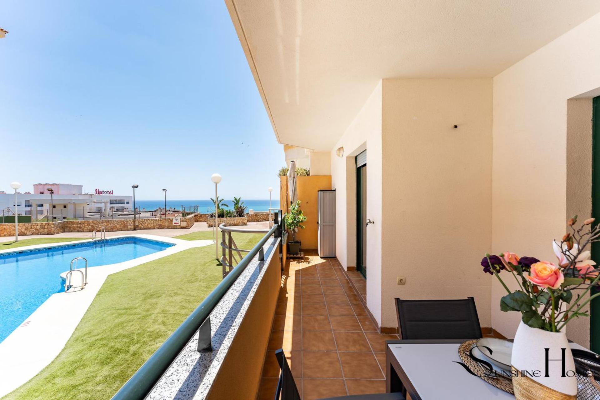 Elegant 2 Bed 2 Bath Apartment, Pool, Views, Parking Benalmadena