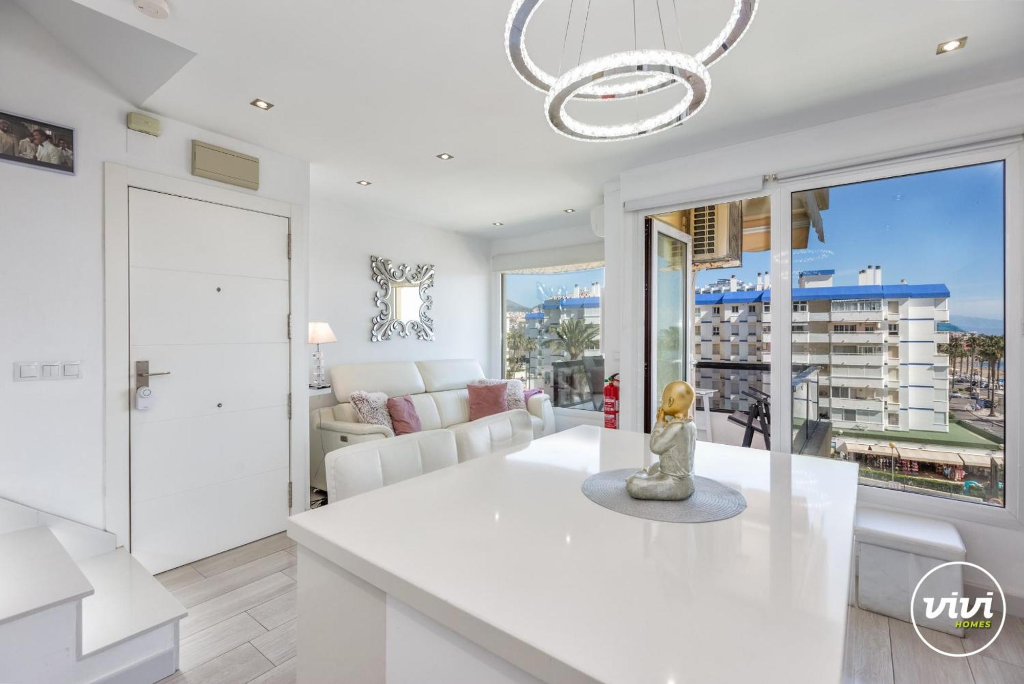 Vivi Homes - Pulpo Pool, Balcony & Sea View *