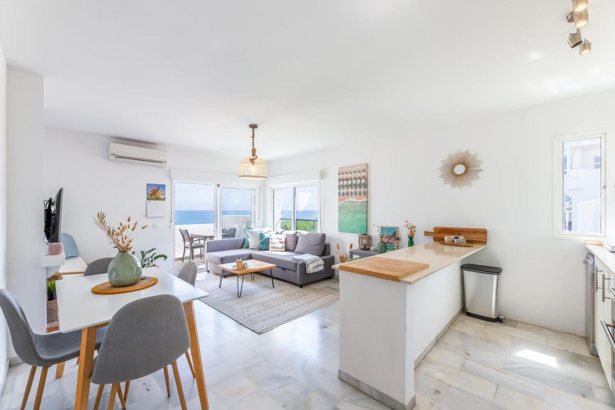 Vb Beachfront 2bdr Duplex With Bbq *