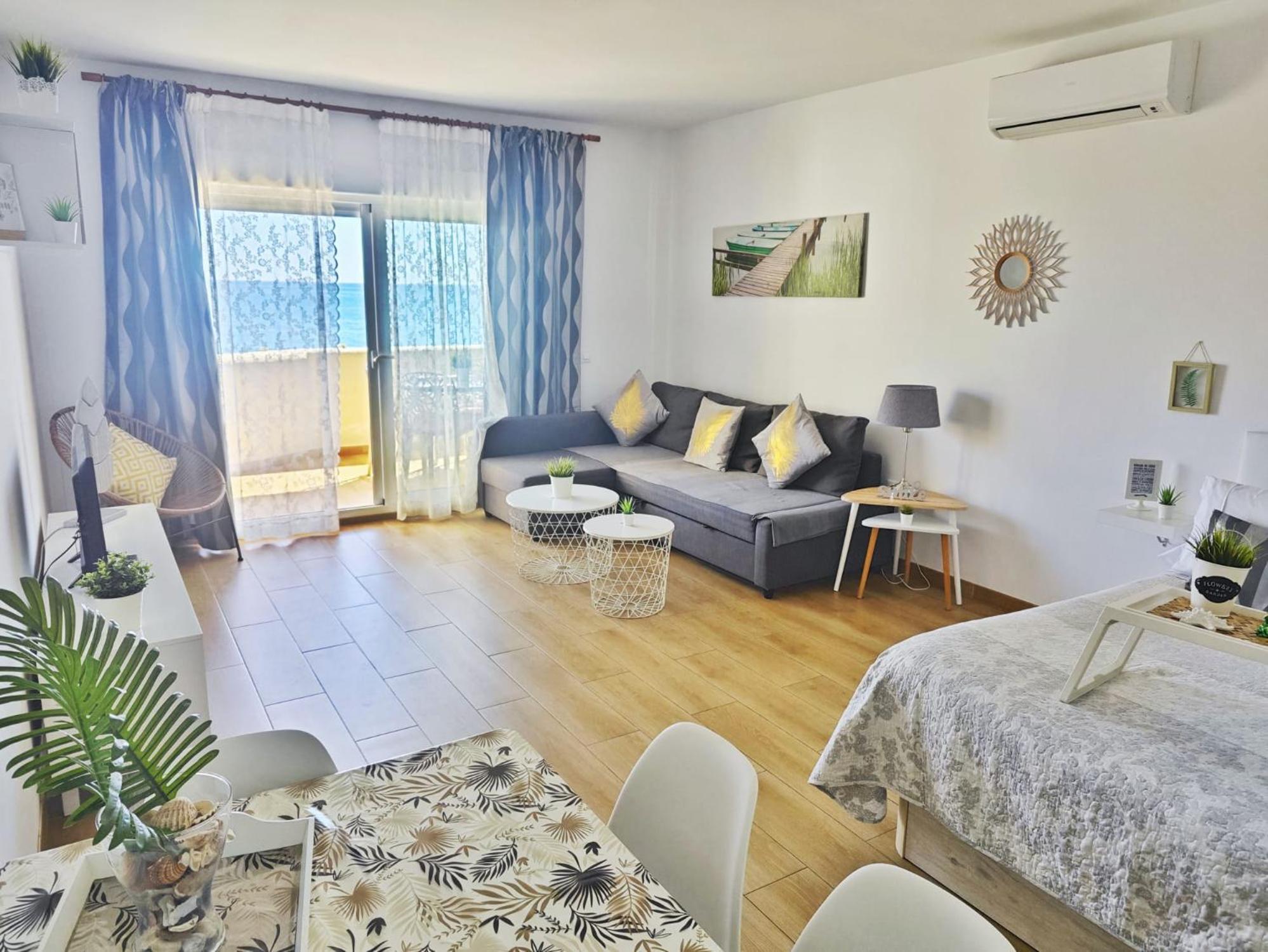 Benalbeach Holidays Apartamento