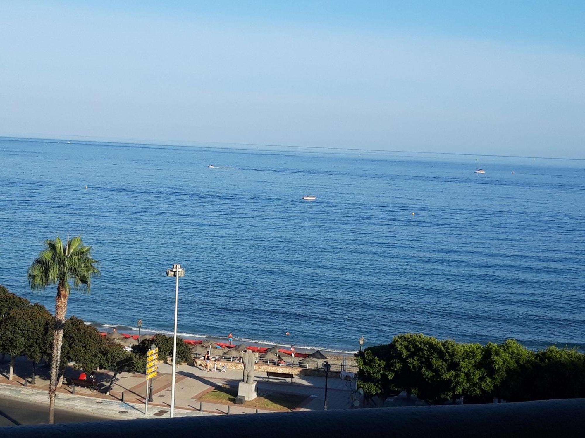 Benalbeach Holidays Apartment *