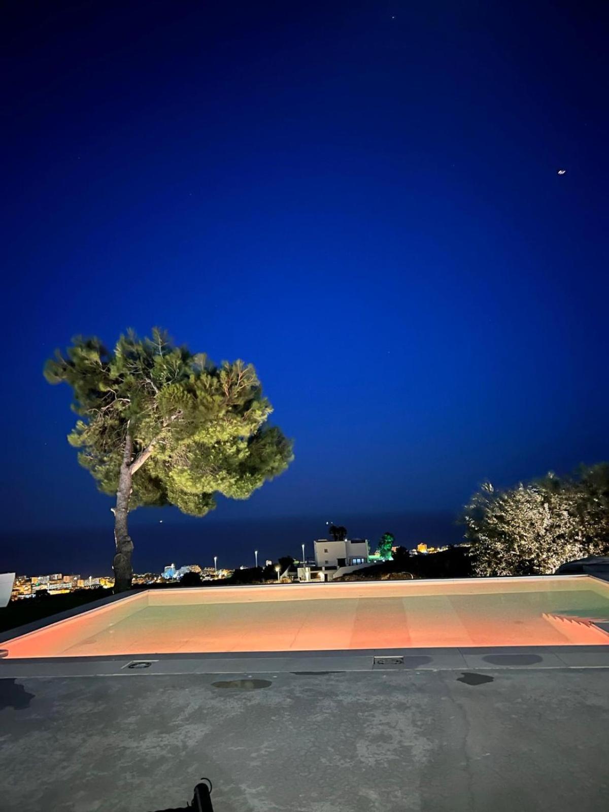 Villa Amazing In Benalmádena