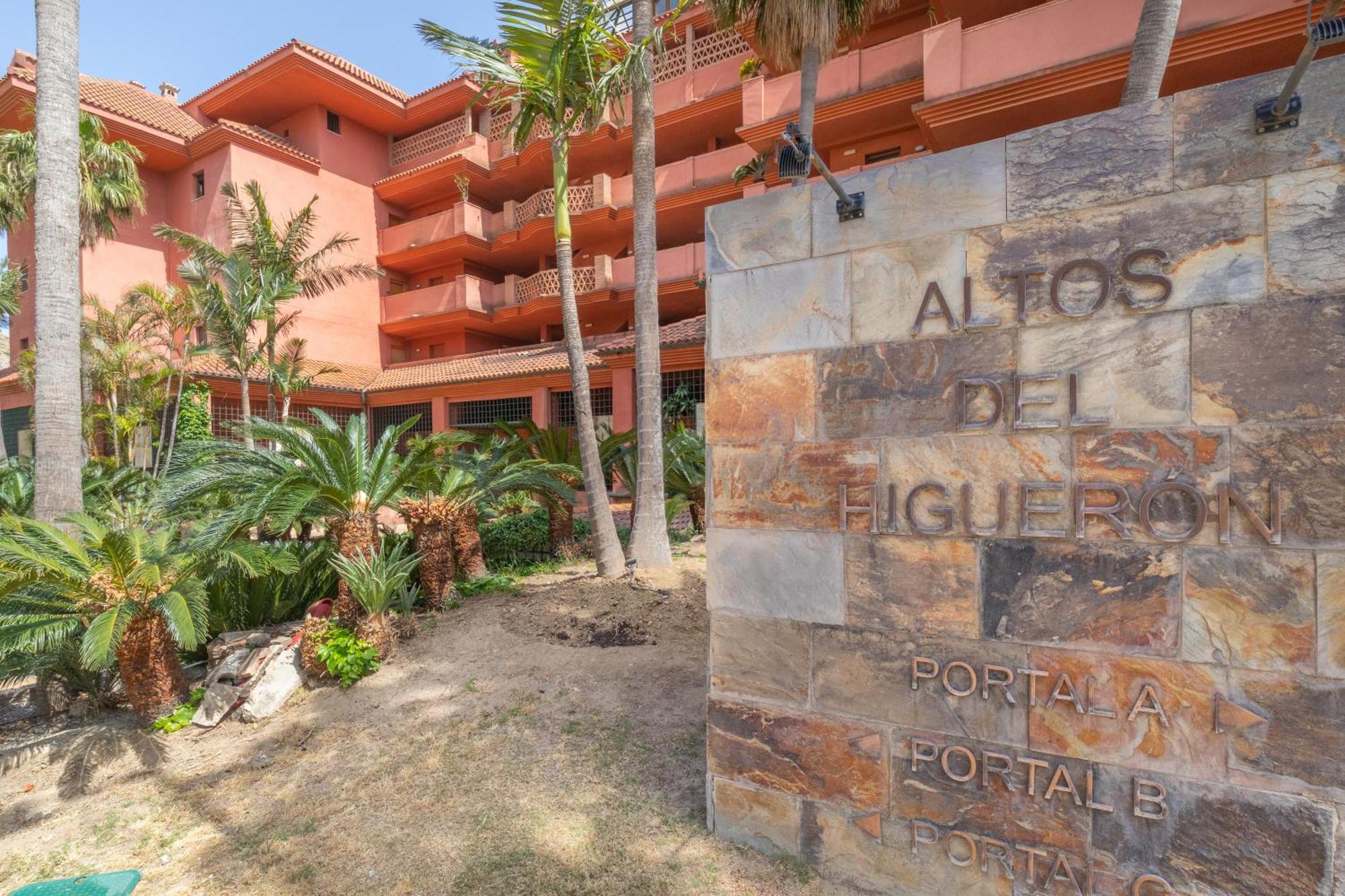 Apartment Altos Del Higueron Panoramic View - Happy *