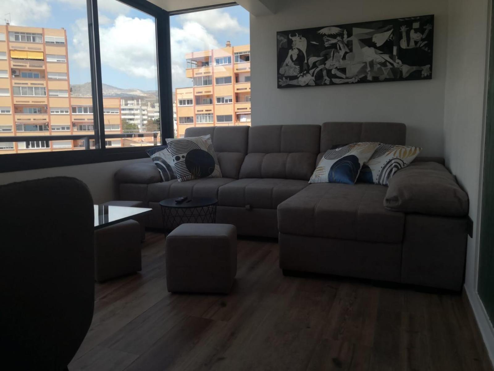 Blue Ocean Apartment *