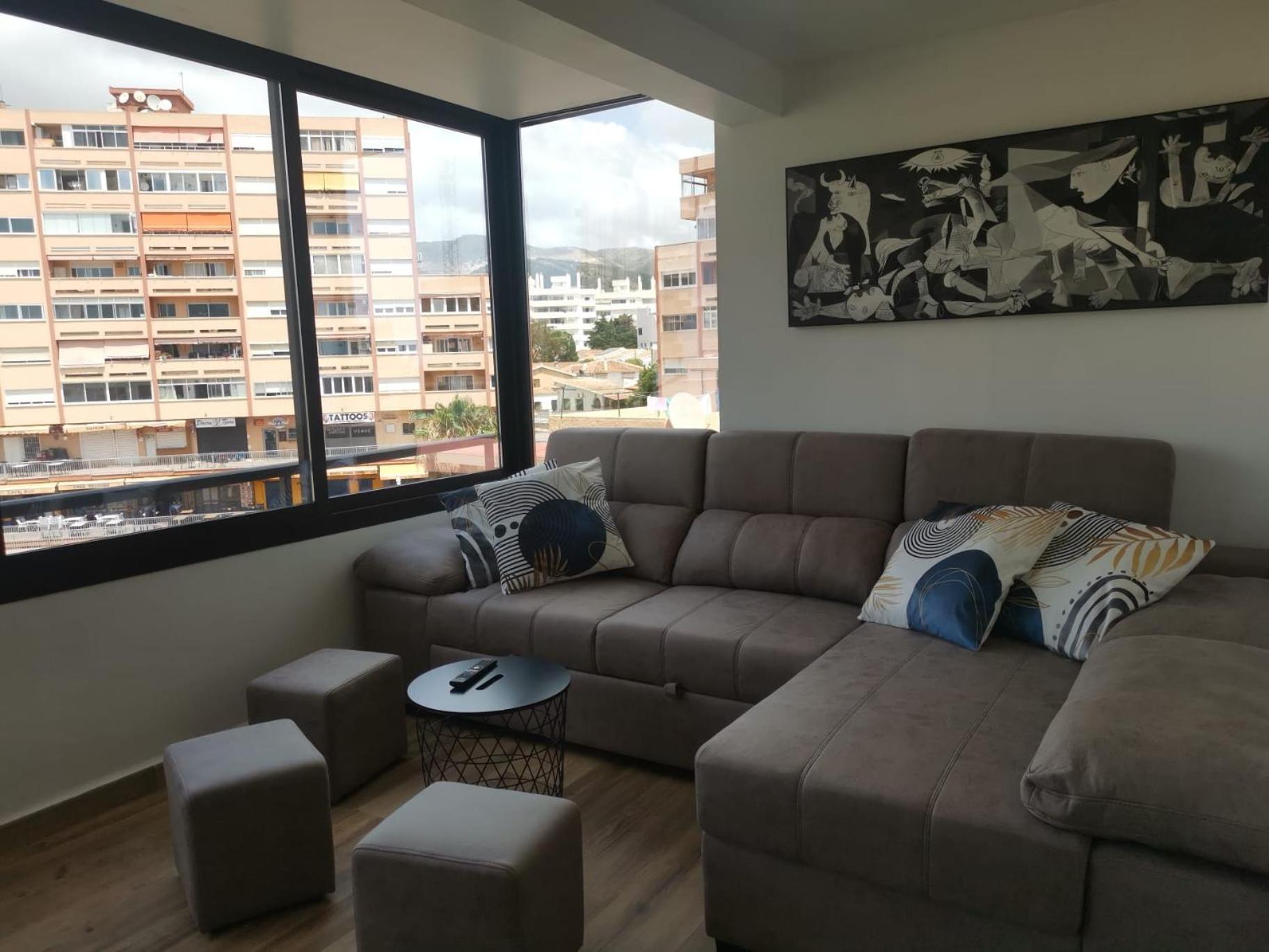 Blue Ocean Apartment *
