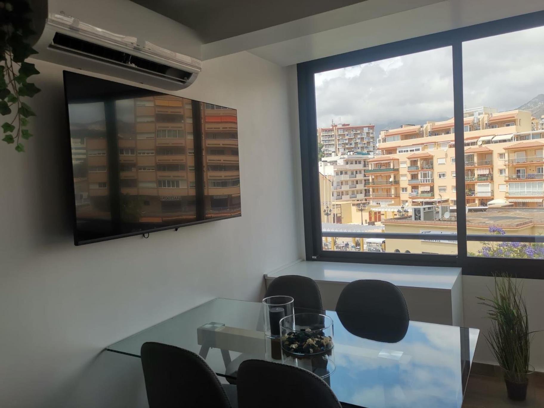 Blue Ocean Apartment *